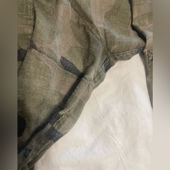 Torrid Camo Button Up - Picture 3 of 6
